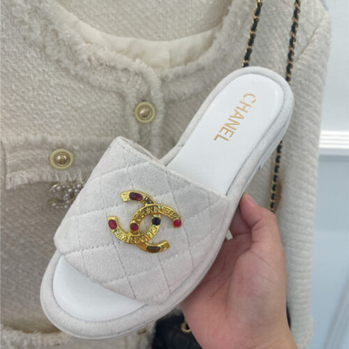 High Quality Luxury Chanel Embroidered Logo Slippers – Style 70534 product detail