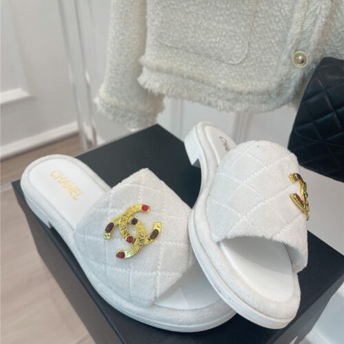 High Quality Luxury Chanel Embroidered Logo Slippers – Style 70534 product detail