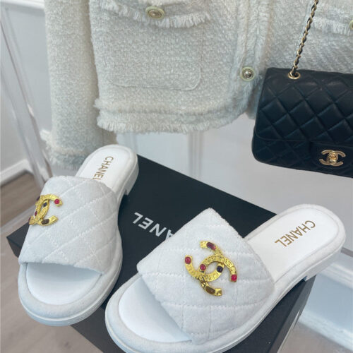 High Quality Luxury Chanel Embroidered Logo Slippers – Style 70534