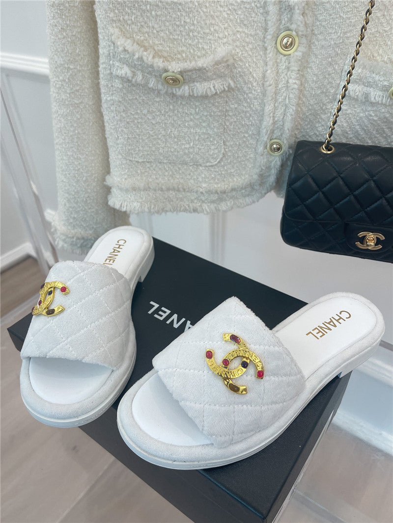 High Quality Luxury Chanel Embroidered Logo Slippers – Style 70534