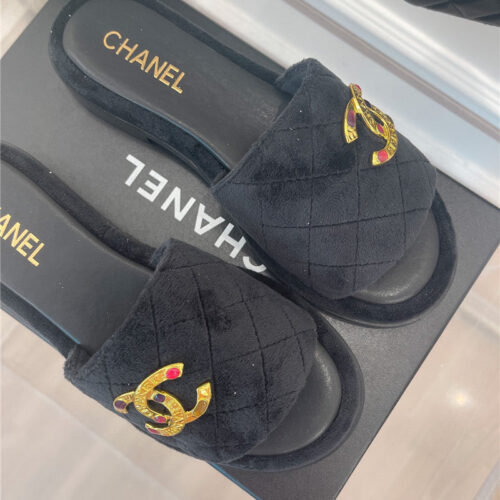 High Quality Luxury Chanel Embroidered Logo Slippers – Style 04998 product detail