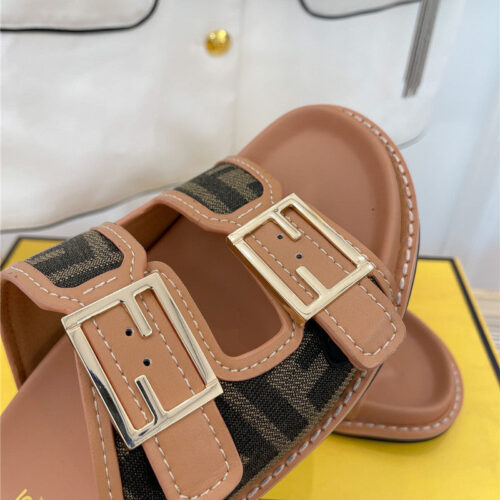 High Quality Luxury Fendi FF Logo Plaque Sandals product detail