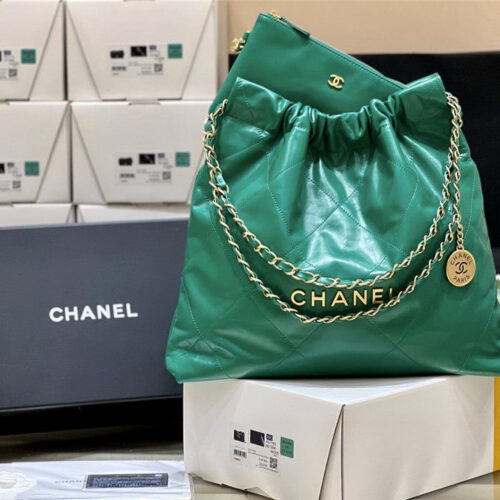 High Quality Luxury Chanel 22 Handbag Small Green product detail