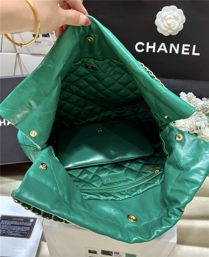 High Quality Luxury Chanel 22 Handbag Small Green product detail