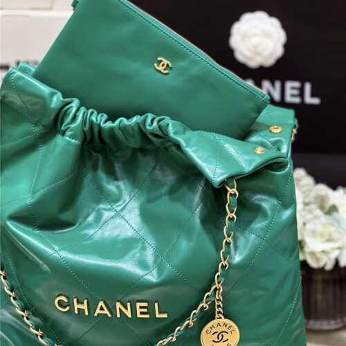 High Quality Luxury Chanel 22 Handbag Small Green product detail