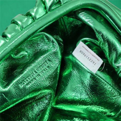 High Quality Luxury Bottega Veneta The Pouch Bag Green product detail