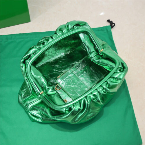 High Quality Luxury Bottega Veneta The Pouch Bag Green product detail