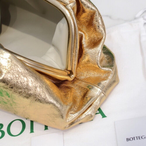 High Quality Luxury Bottega Veneta The Pouch Bag Gold product detail