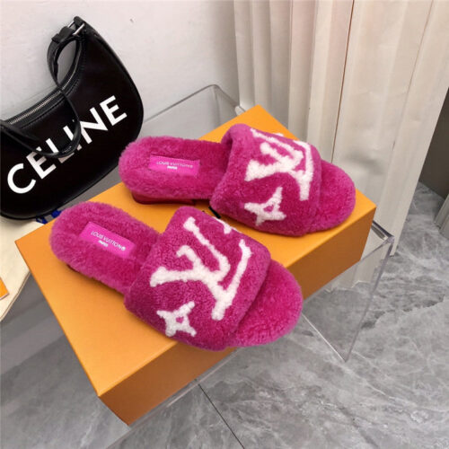 High Quality Luxury Louis Vuitton Teddy Fluffy Slippers – Style 34147 alternate view