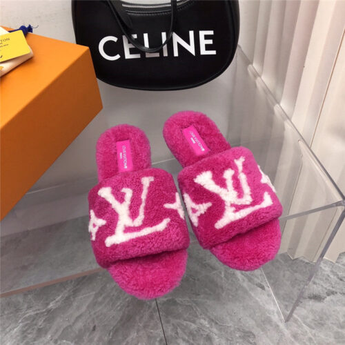 High Quality Luxury Louis Vuitton Teddy Fluffy Slippers – Style 34147 product detail