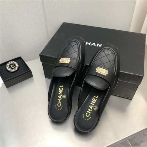 High Quality Luxury Chanel Leather Slippers Womens – Style 80550 product detail