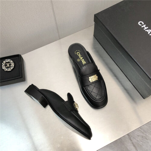 High Quality Luxury Chanel Leather Slippers Womens – Style 80550 product detail
