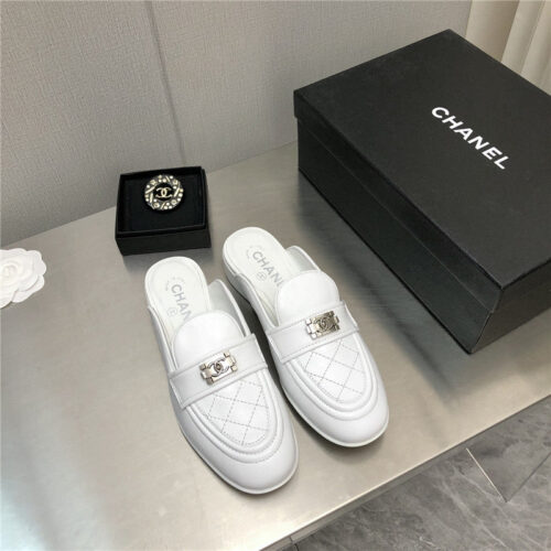 High Quality Luxury Chanel Leather Slippers Womens – Style 83942 alternate view