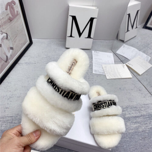 High Quality Luxury Dior Logo Wool Slippers product detail