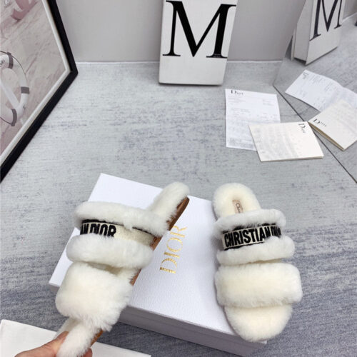 High Quality Luxury Dior Logo Wool Slippers product detail
