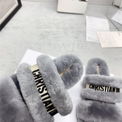 High Quality Luxury Dior Logo Wool Slippers – Style 34534 product detail