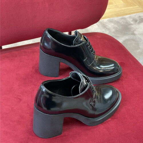 High Quality Luxury Prada Classic Logo Loafers – Style 26022 product detail