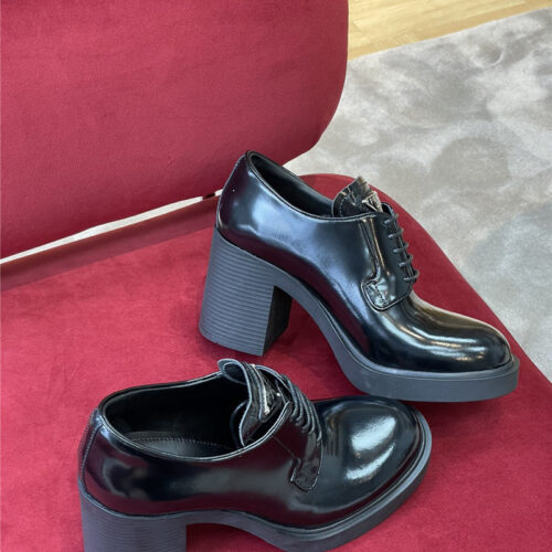 High Quality Luxury Prada Classic Logo Loafers – Style 26022 product detail