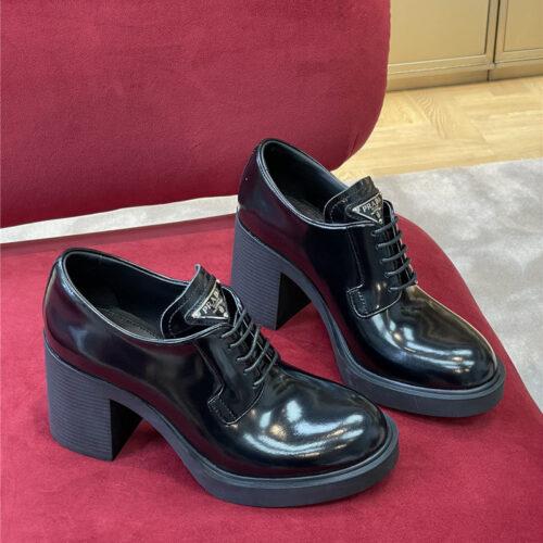 High Quality Luxury Prada Classic Logo Loafers – Style 26022 alternate view