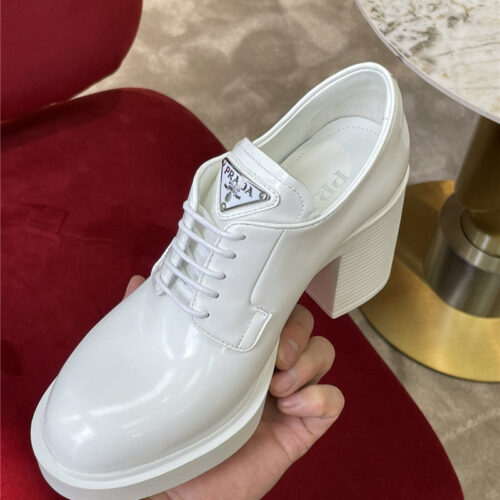 High Quality Luxury Prada Classic Logo Loafers product detail