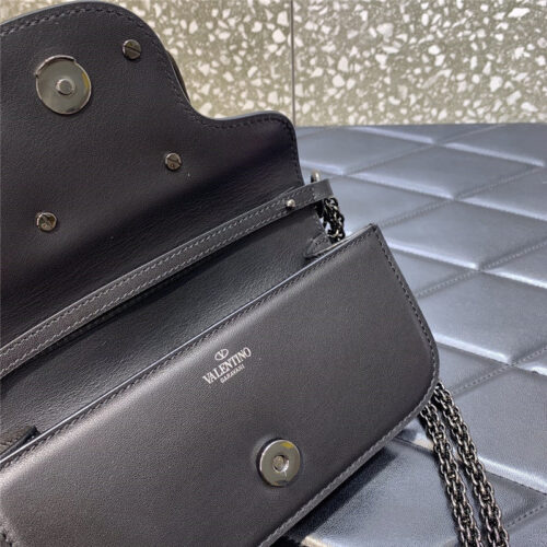 High Quality Luxury Valentino Garavani Mini Loco Bag – Style 03643 product detail