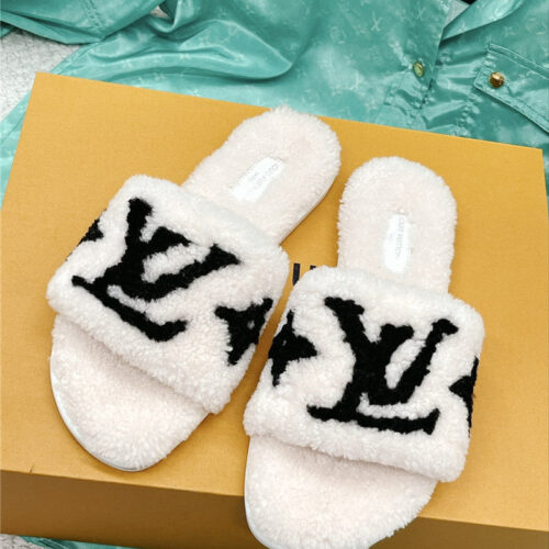High Quality Luxury Louis Vuitton Flat Wool Slippers – Style 62531 alternate view