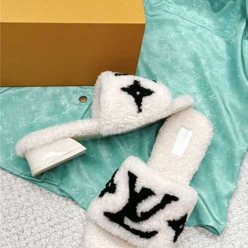 High Quality Luxury Louis Vuitton Chunky Heel Wool Slippers – Style 86947 product detail