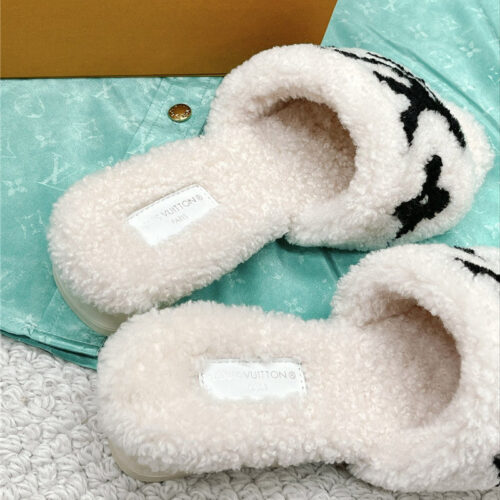 High Quality Luxury Louis Vuitton Chunky Heel Wool Slippers – Style 86947 product detail