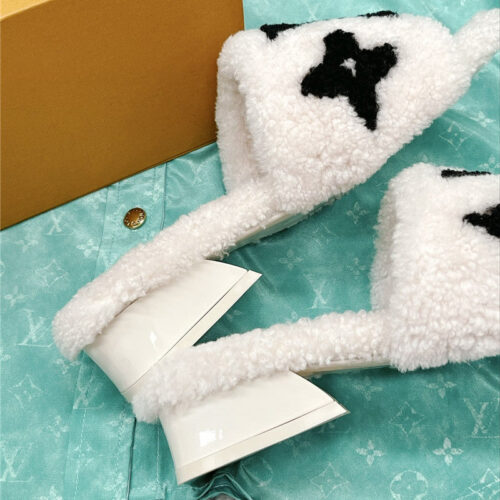 High Quality Luxury Louis Vuitton Chunky Heel Wool Slippers – Style 86947 product detail