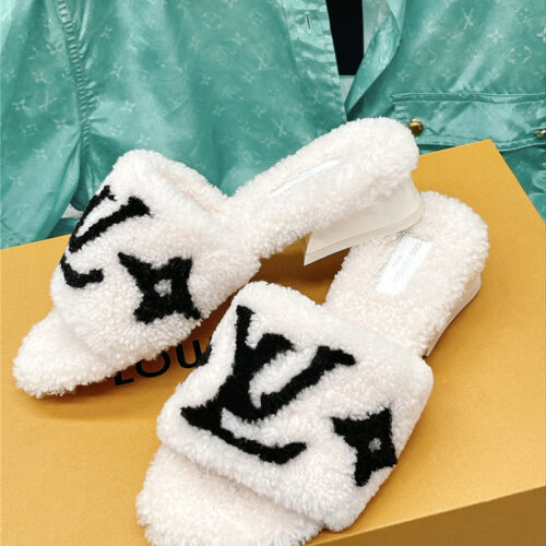 High Quality Luxury Louis Vuitton Chunky Heel Wool Slippers – Style 86947 product detail