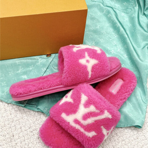 High Quality Luxury Louis Vuitton Flat Wool Slippers – Style 96995 product detail