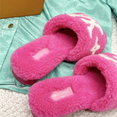 High Quality Luxury Louis Vuitton Chunky Heel Wool Slippers – Style 54179 product detail