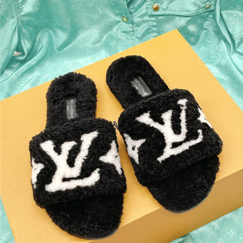 High Quality Luxury Louis Vuitton Flat Wool Slippers – Style 64227 alternate view