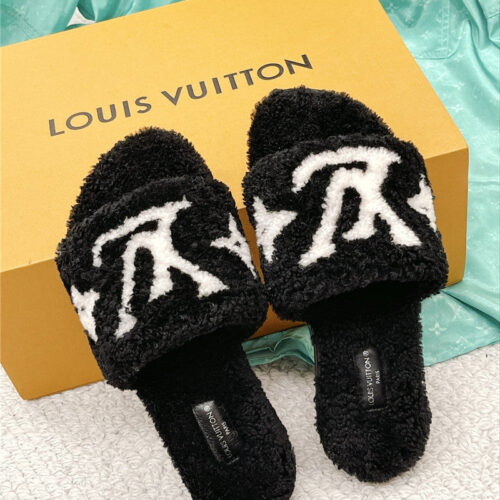 High Quality Luxury Louis Vuitton Flat Wool Slippers – Style 64227 product detail