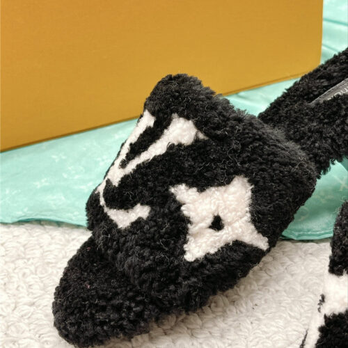 High Quality Luxury Louis Vuitton Chunky Heel Wool Slippers product detail