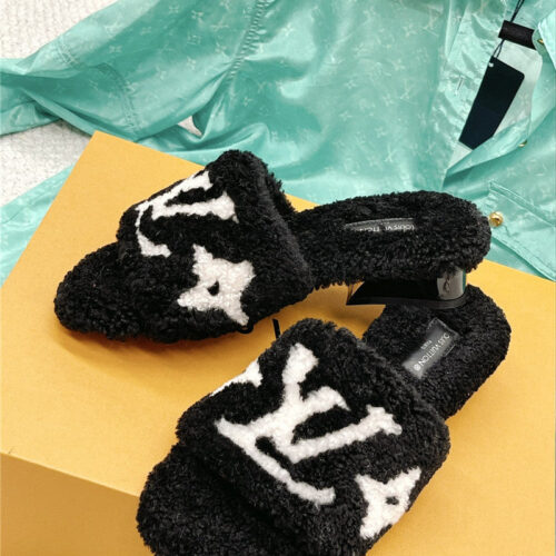 High Quality Luxury Louis Vuitton Chunky Heel Wool Slippers product detail