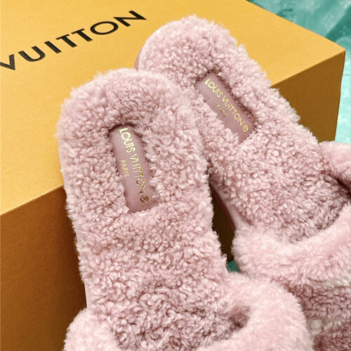 High Quality Luxury Louis Vuitton Flat Wool Slippers product detail