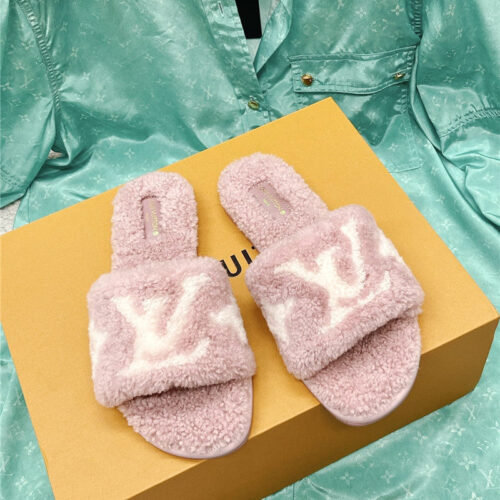High Quality Luxury Louis Vuitton Flat Wool Slippers product detail