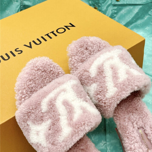 High Quality Luxury Louis Vuitton Chunky Heel Wool Slippers – Style 90339 product detail