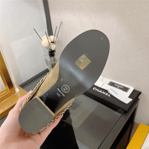 High Quality Luxury Chanel Chain Boots product detail