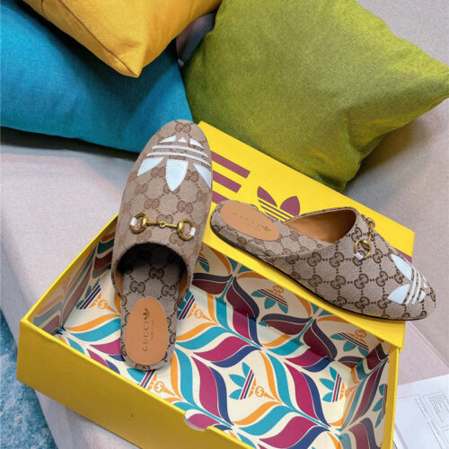 High Quality Luxury Gucci X Adidas Womens Trefoil Slipper – Style 96467 product detail
