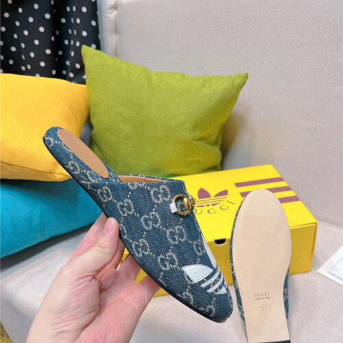 High Quality Luxury Gucci X Adidas Womens Trefoil Slipper – Style 30931 product detail