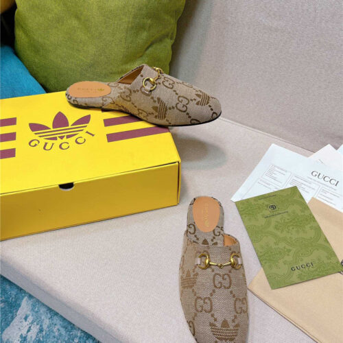 High Quality Luxury Gucci X Adidas Womens Trefoil Slipper – Style 99859 product detail
