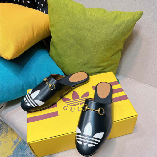 High Quality Luxury Gucci X Adidas Womens Trefoil Slipper product detail