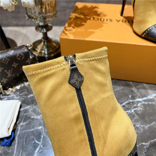 High Quality Luxury Louis Vuitton Cherie Pointed Ankle Boots – Style 07299 product detail