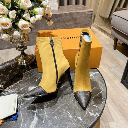 High Quality Luxury Louis Vuitton Cherie Pointed Ankle Boots – Style 07299 product detail