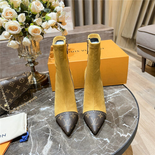 High Quality Luxury Louis Vuitton Cherie Pointed Ankle Boots – Style 07299 product detail
