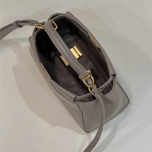 High Quality Luxury Fendi Peekaboo Shoulder Bag – Style 32655 product detail