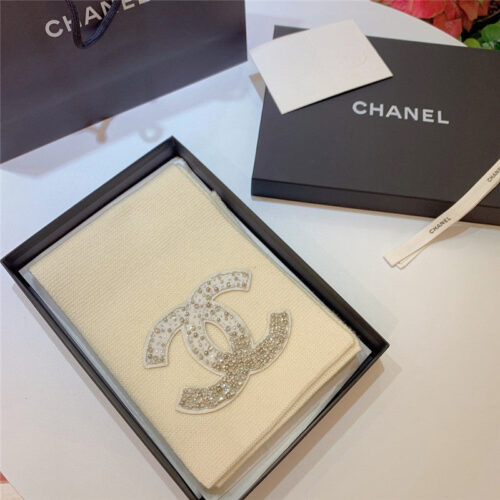 High Quality Luxury Chanel Logo Rhinestone Bead Gradient Scarf product detail