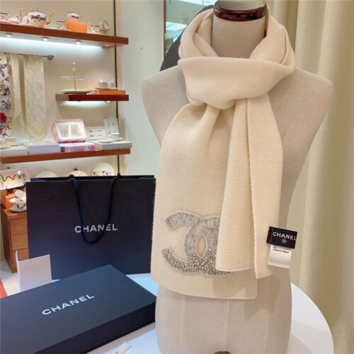 High Quality Luxury Chanel Logo Rhinestone Bead Gradient Scarf